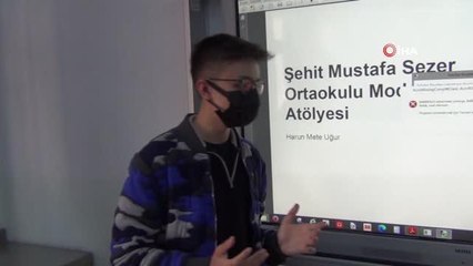 Liseli genç, ortaokul öğrencileri için model uçak kursu verdi