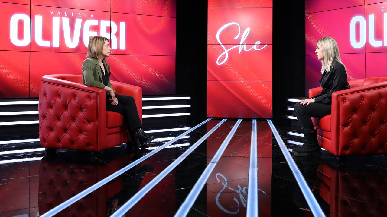 She, episodio 4: Valeria Oliveri