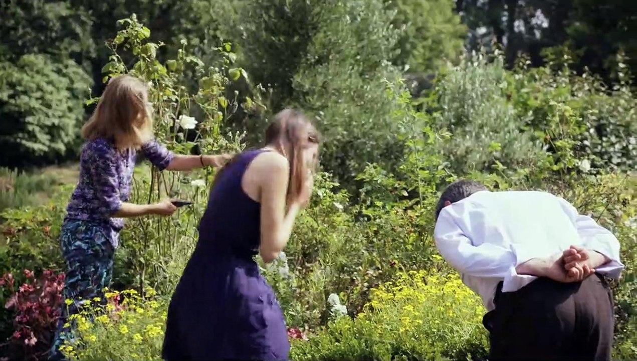 Le Beau Monde Bande-annonce VF