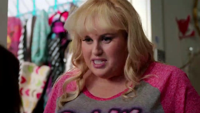 Pitch Perfect 2 - EXTRAIT VF Amy réconforte Beca
