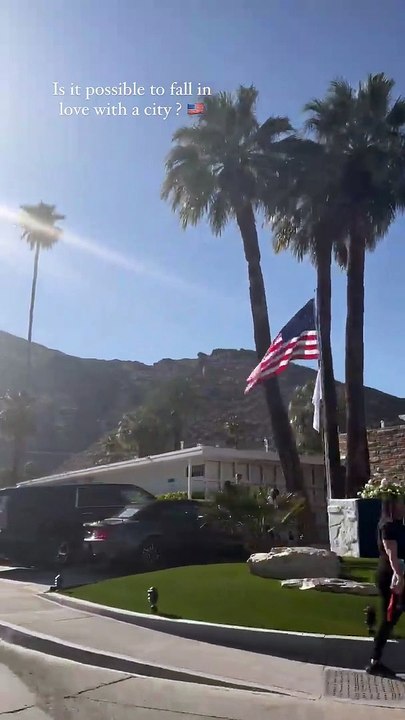 Iris Mittenaere à Coachella 2022.