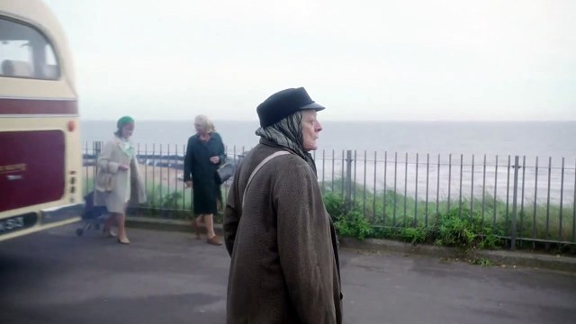 The Lady In The Van - EXTRAIT VF Je m'occupe de mes affaires