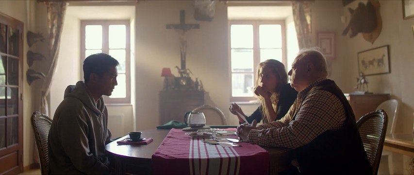 Le Corps sauvage EXTRAIT VF Un drapeau en cadeau