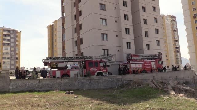 Apartmanda çıkan yangında 7 kişi dumandan etkilendi