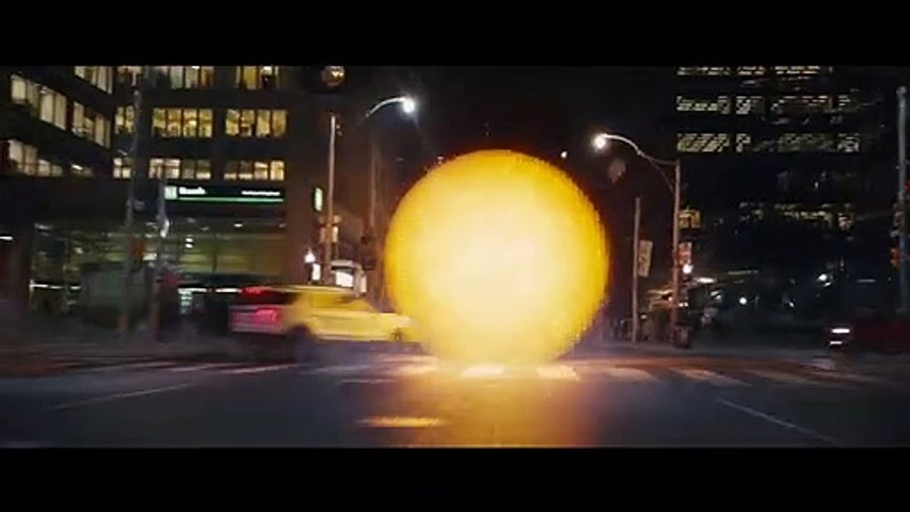 Pixels - EXTRAIT VF "Course-poursuite avec Pac-Man"