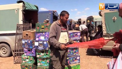 غليزان: عمي الحاج الشريف.. أزيد من 50 سنة في بيع الأكياس بسوق الجملة