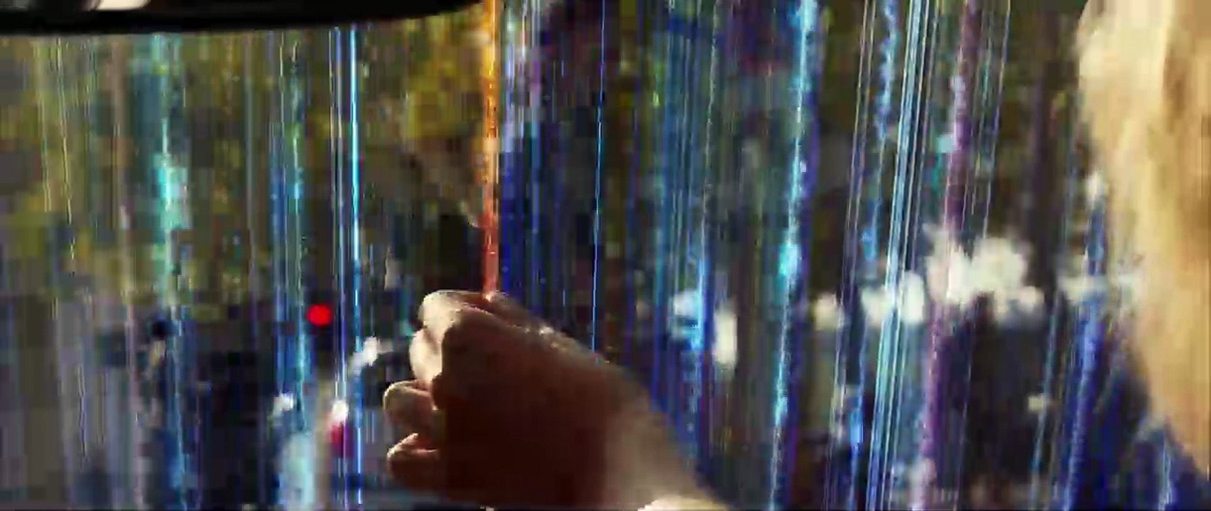 Lucy - EXTRAIT VOST "Course poursuite"