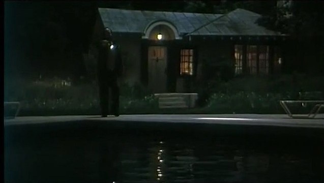 La Jeune fille de l'eau Extrait vidéo VF