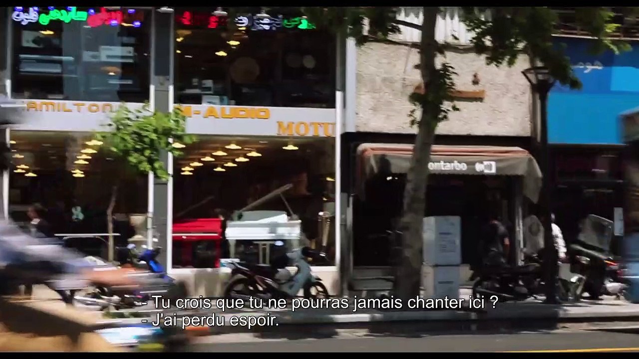 No Land's Song - BONUS "L'avant-première du film"