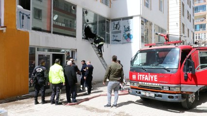 Yozgat’ta psikolojik sorunları olan genç, iş yerini ateşe verdi