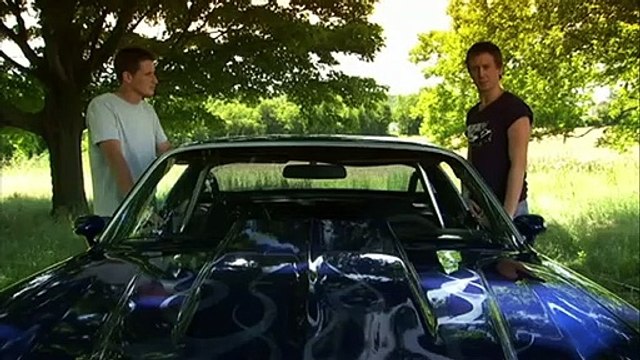 Au-delà de la voie férrée Bande-annonce VO