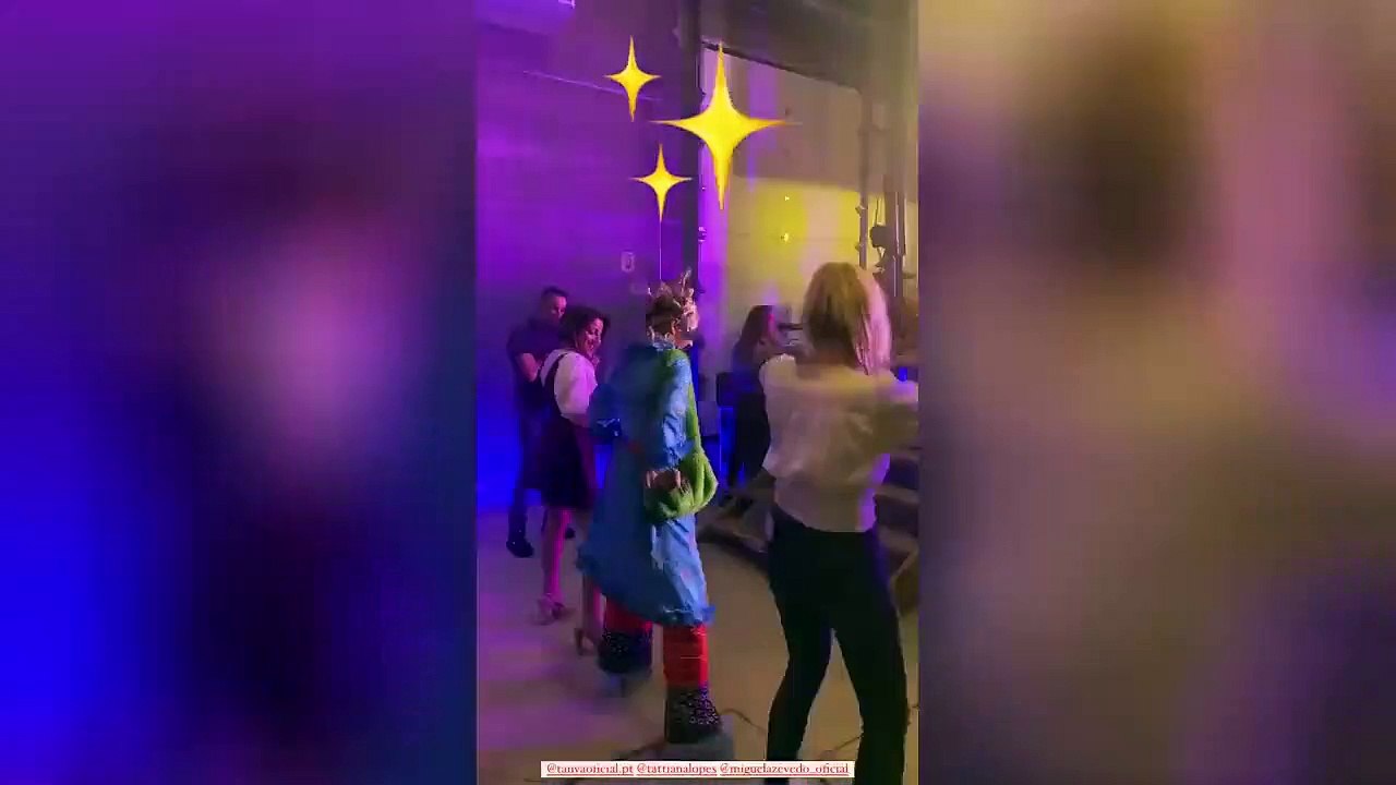 Marie faz furar no palco de uma discoteca!