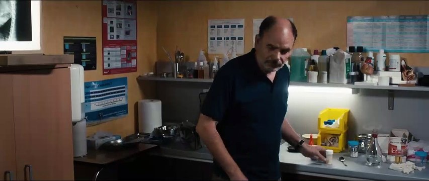 Coup de chaud - EXTRAIT VF Tu fatigues tout le monde !