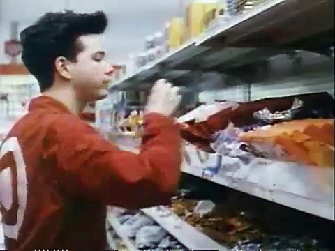 Une Place à prendre Bande-annonce VO