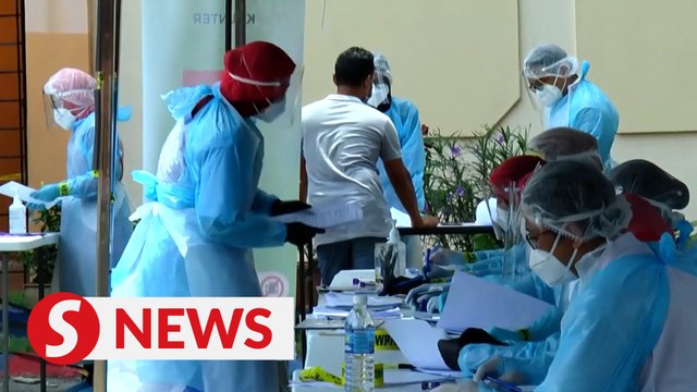 Health Ministry mulls scheduled Raya leave, says Khairy