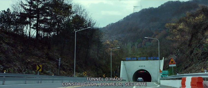 Tunnel EXTRAIT VO Entrée dans le tunnel