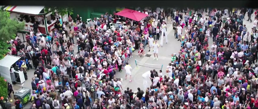 In The French Bande-annonce VF