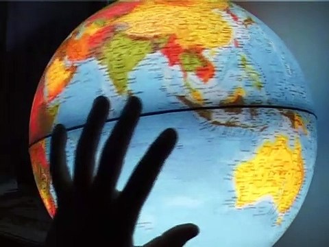 Trois faces Bande-annonce VO