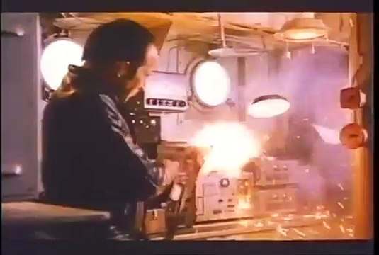 Le Bateau phare Bande-annonce (2) VO