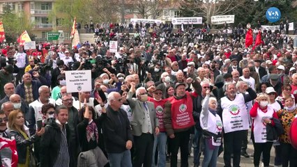 Emekliler Maaş İyileştirmesi İçin Miting Düzenledi