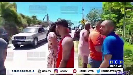 ¡Turistas a bordo de cuatrimoto se van a hondonada en West Bay, Roatán!