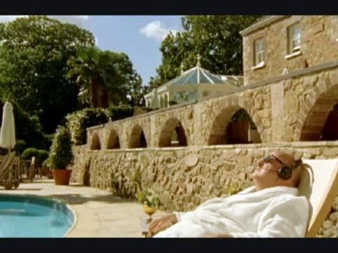 Louise-Michel Bande-annonce VF