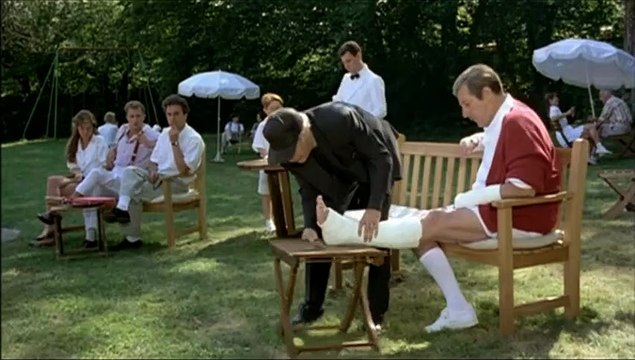 Le Bal des casse-pieds Bande-annonce VF