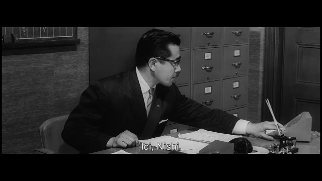 Les Salauds dorment en paix EXTRAIT VO Dans la sacoche