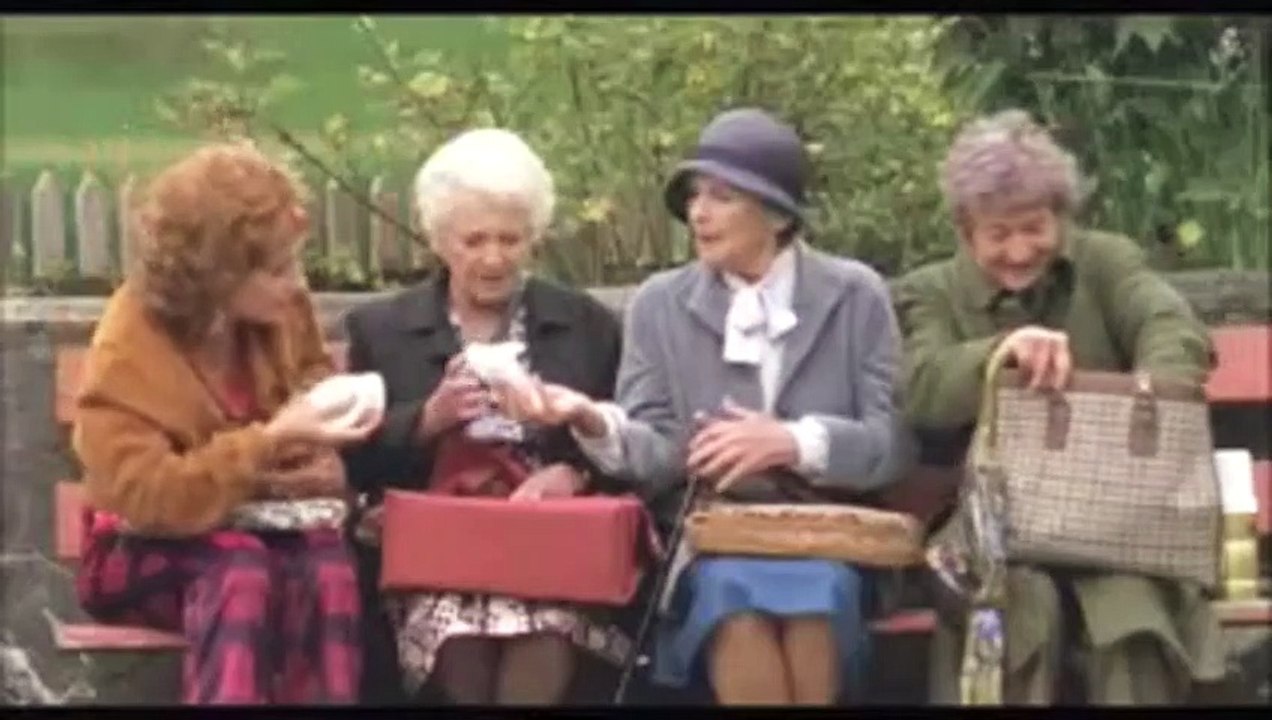 Les Mamies ne font pas dans la dentelle Bande-annonce VO