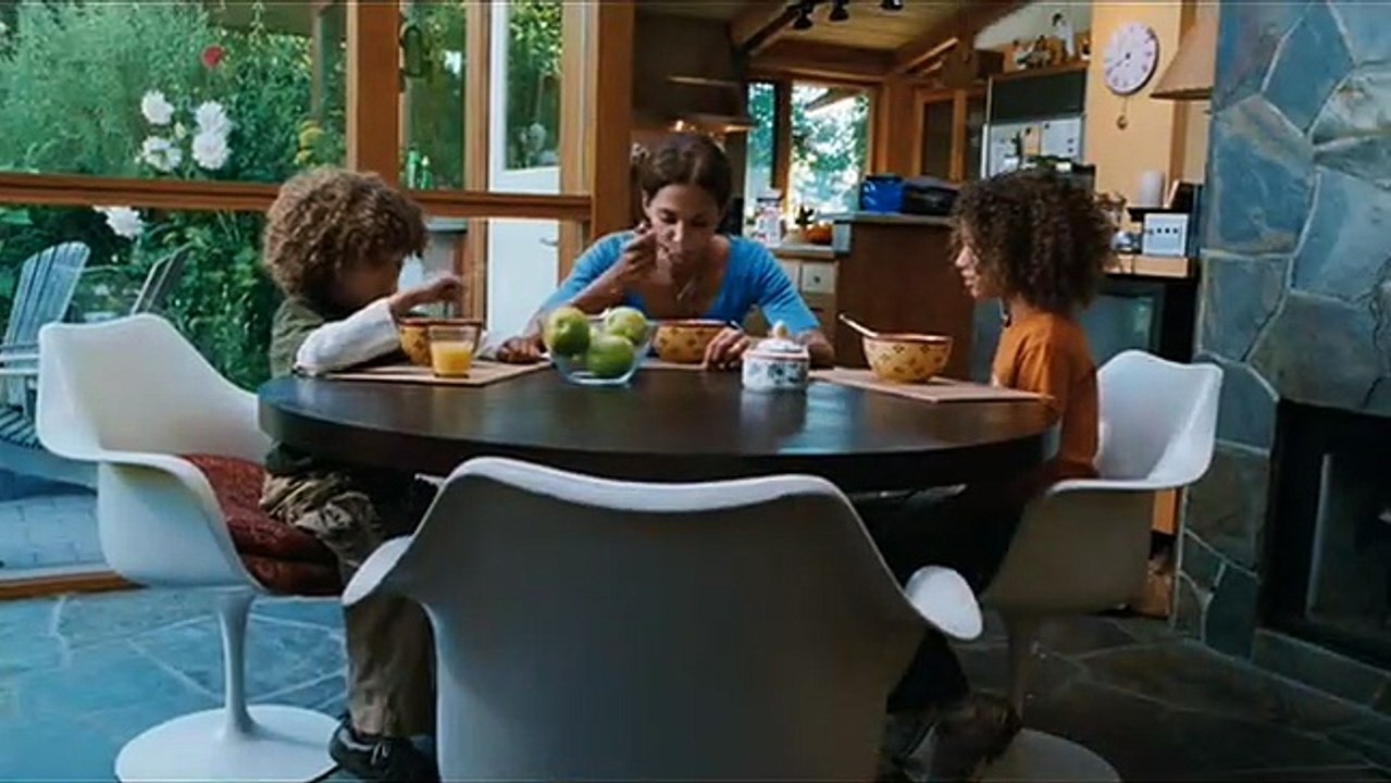 Nos souvenirs brûlés Bande-annonce (2) VO