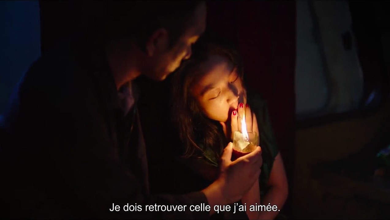 Un grand voyage vers la nuit Bande-annonce VO