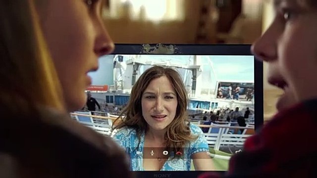 The Visit - EXTRAIT VF Maman skype