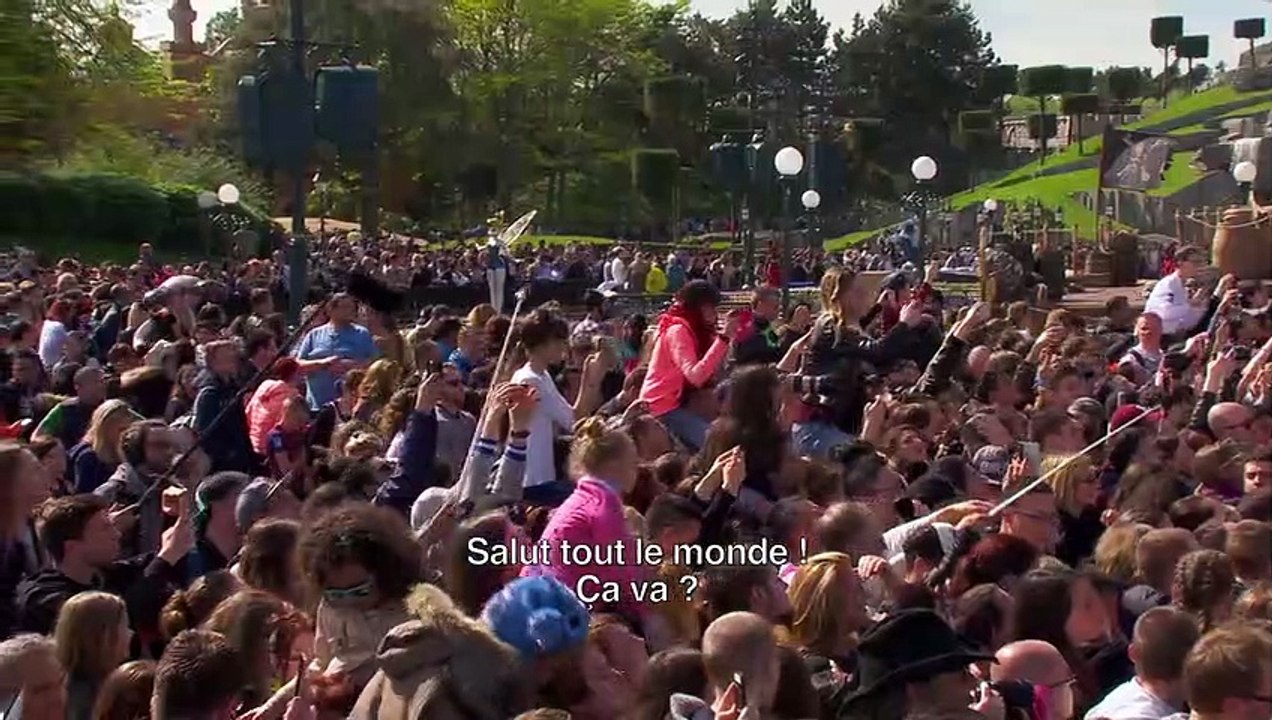 Pirates des Caraïbes : La Vengeance de Salazar BONUS VO "Avant-première européenne à Disneyland"