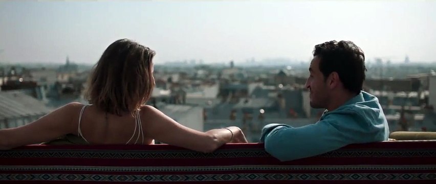 Premières vacances Teaser VF