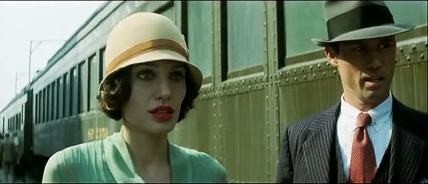 L'Echange Bande-annonce (2) VF