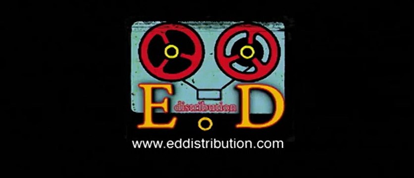 Une jeune fille à la dérive Bande-annonce VO