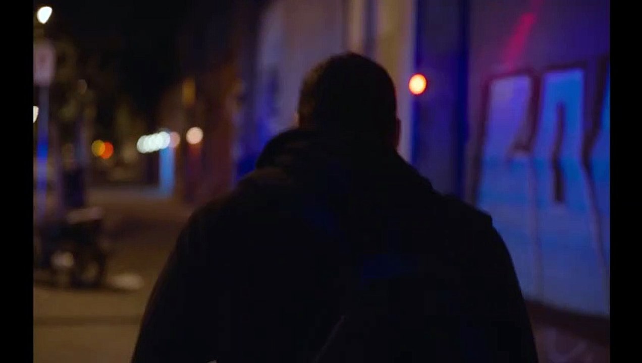 Cross the Line Extrait VO "La Fuite"