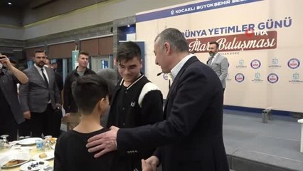 Yetimler gününe özel iftar programı