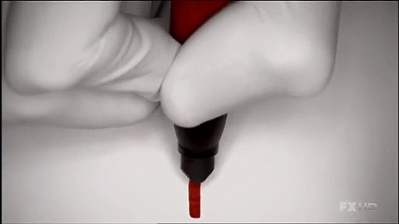 Le générique de "Nip/Tuck"