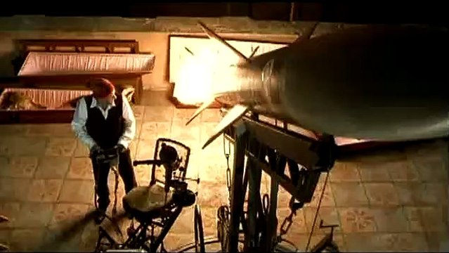 Falling into paradise Bande-annonce VO