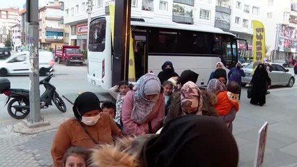 Yetim çocuklara iftar