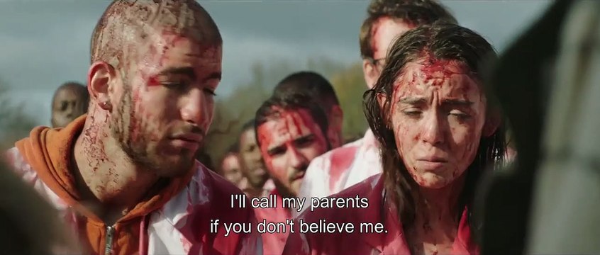 Grave - EXTRAIT Le bizutage