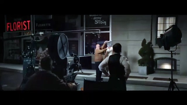 Willem Dafoe se prend pour Marilyn Monroe dans une pub