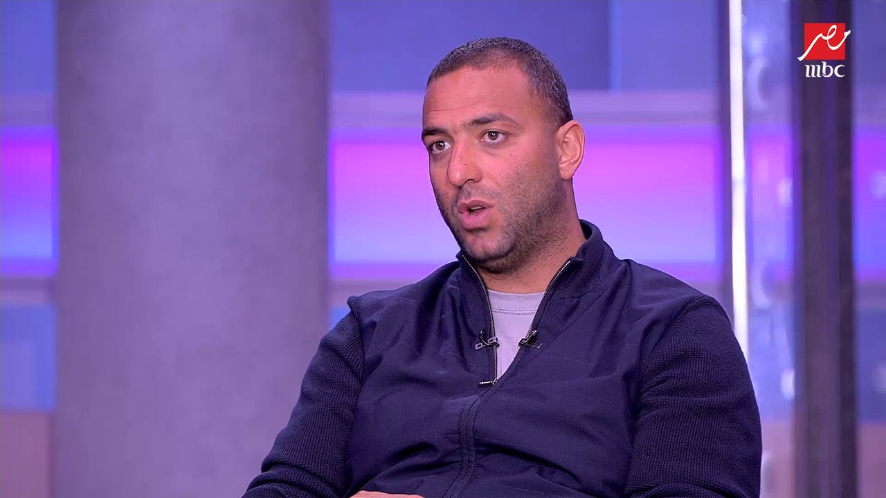 هل عمرو زكي اتظلم ولا ظلم نفسه؟ وعملت معاه كده علشان اللقطة؟.. ميدو يرد