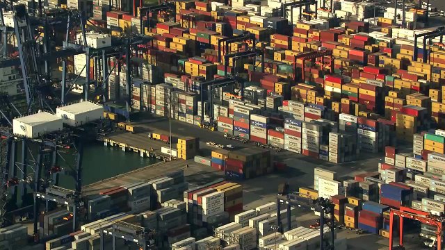 La Soif du monde Bande-annonce VO