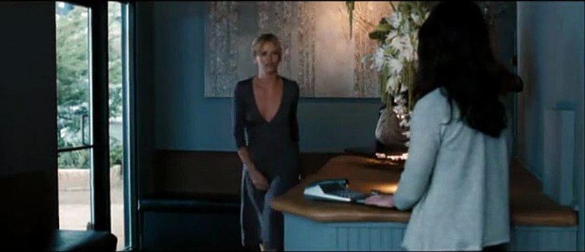 Loin de la terre brûlée Extrait vidéo VF