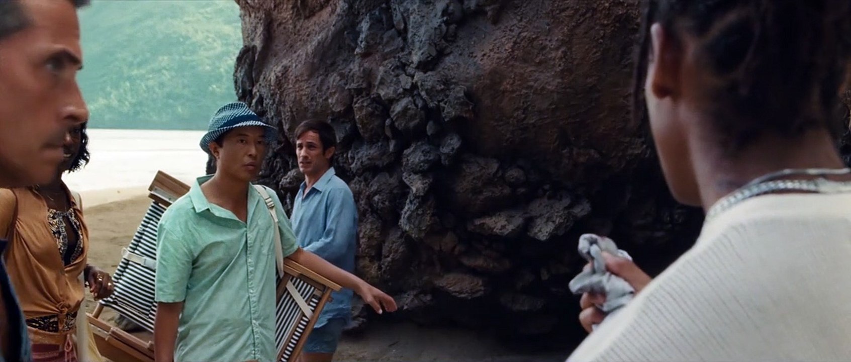 Old EXTRAIT VO "On ne sait pas ce qui s'est passé"