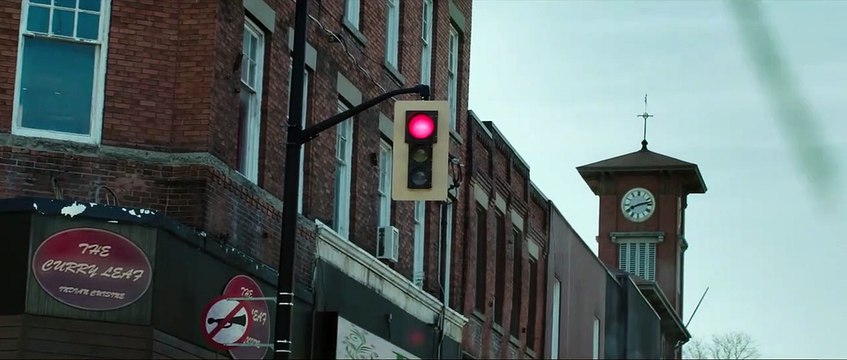 Regression - EXTRAIT VOST Paranoïa