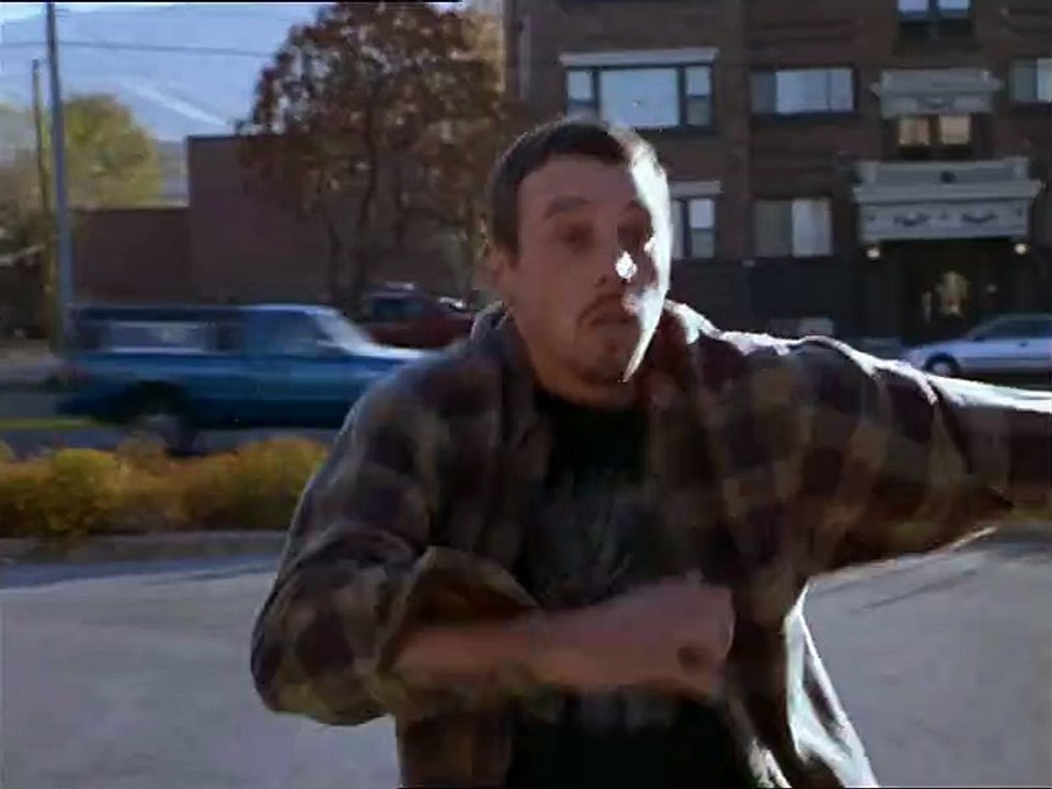 Un bébé sur les bras Bande-annonce VF