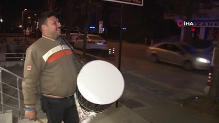 Ramazan davulcuları ilk bahşişlerini topladı